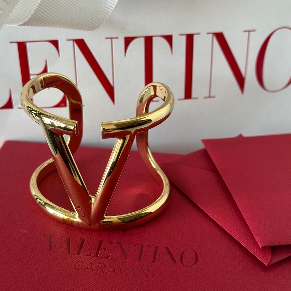 NWT Valentino Garavani Gold Cuff Bracelet. - Picture 11 of 14